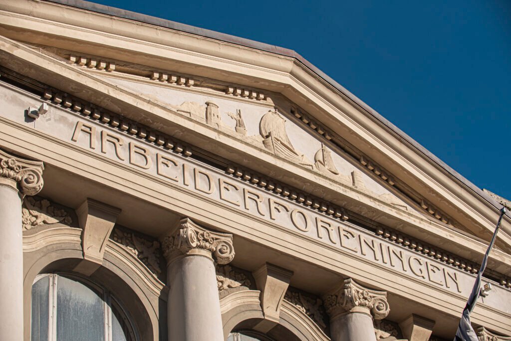 Arbeiderforeninger building facade with its beautiful bas-relief carvings